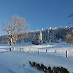 Hébergement de vacances Romantique Avec Terrasse, Confort Moderne, Proche Activités Nature Et à - Fr-1-589-41