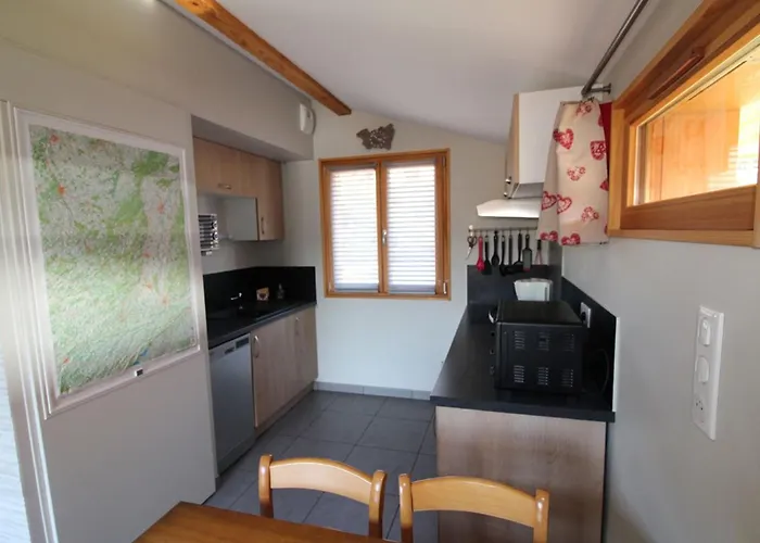 Casa vacanze Romantique Avec Terrasse, Confort Moderne, Proche Activités Nature Et à - Fr-1-589-41